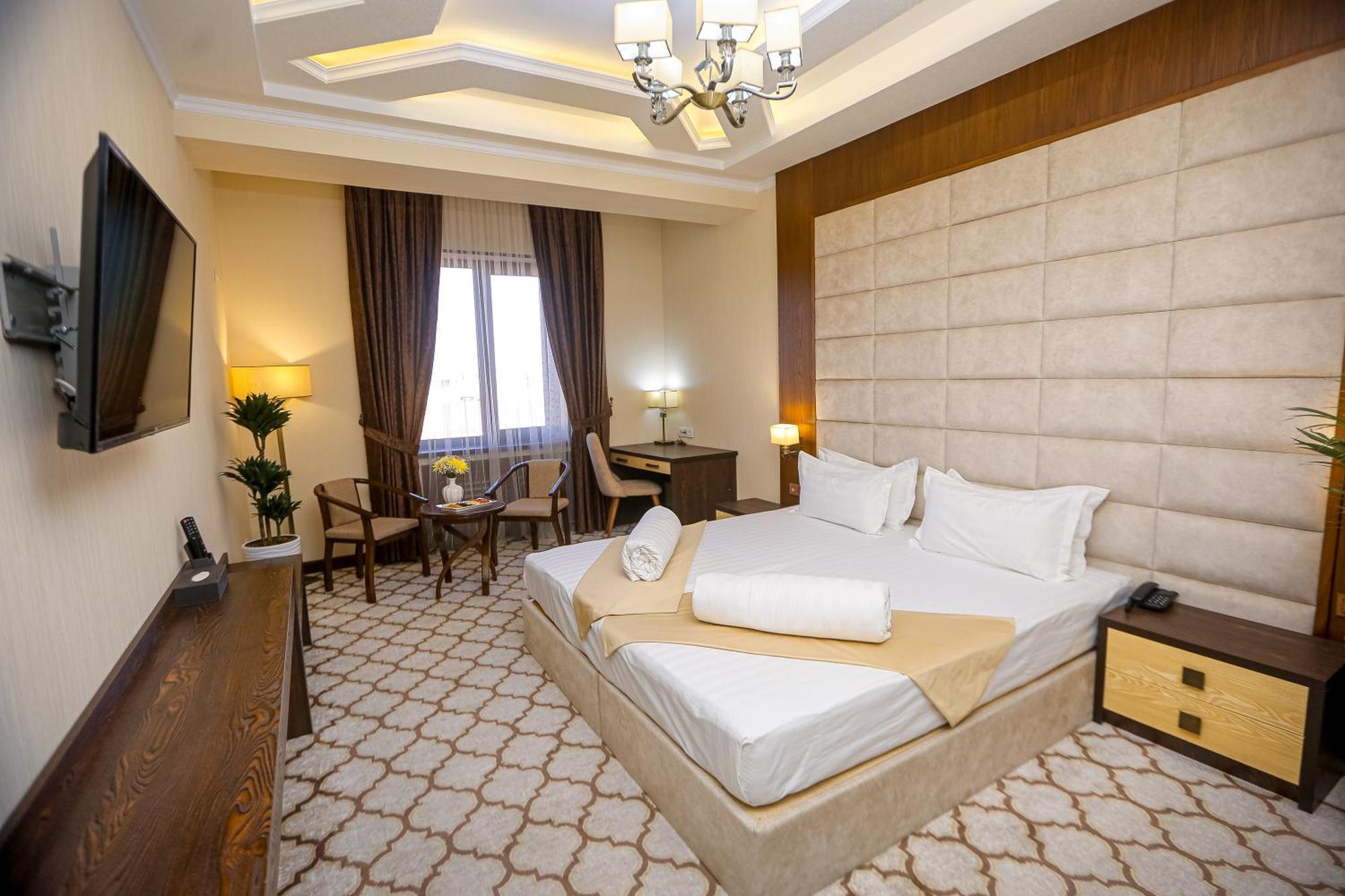 Royal Grand Hotel, Turkistan المظهر الخارجي الصورة
