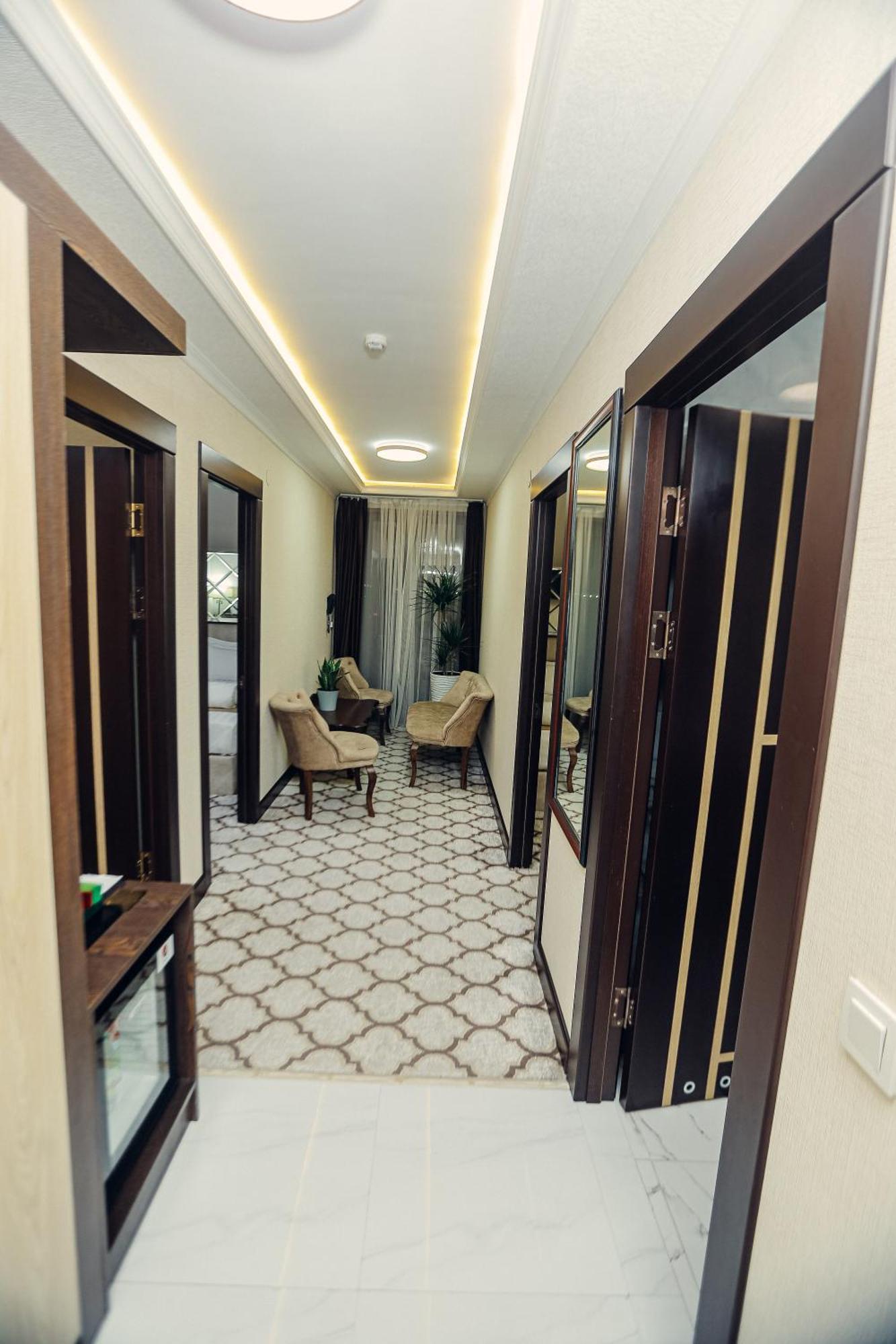 Royal Grand Hotel, Turkistan المظهر الخارجي الصورة